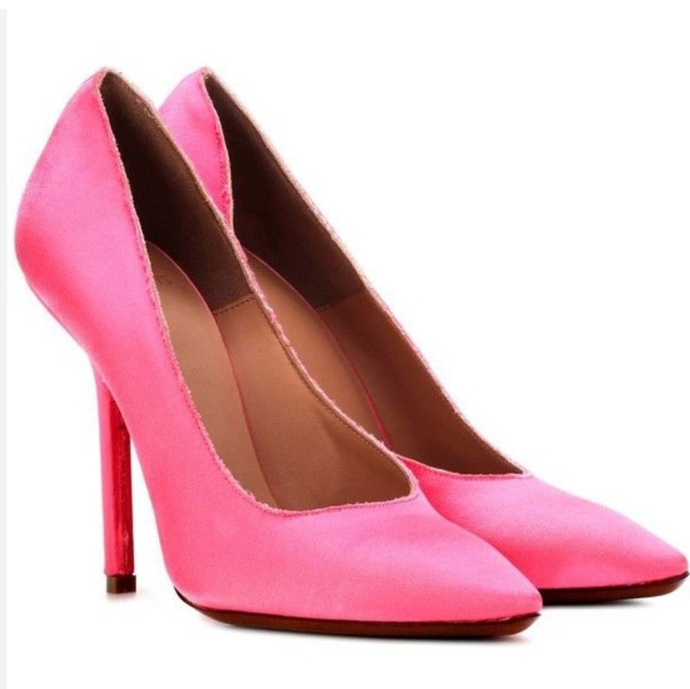 Vetements silk pumps.37
